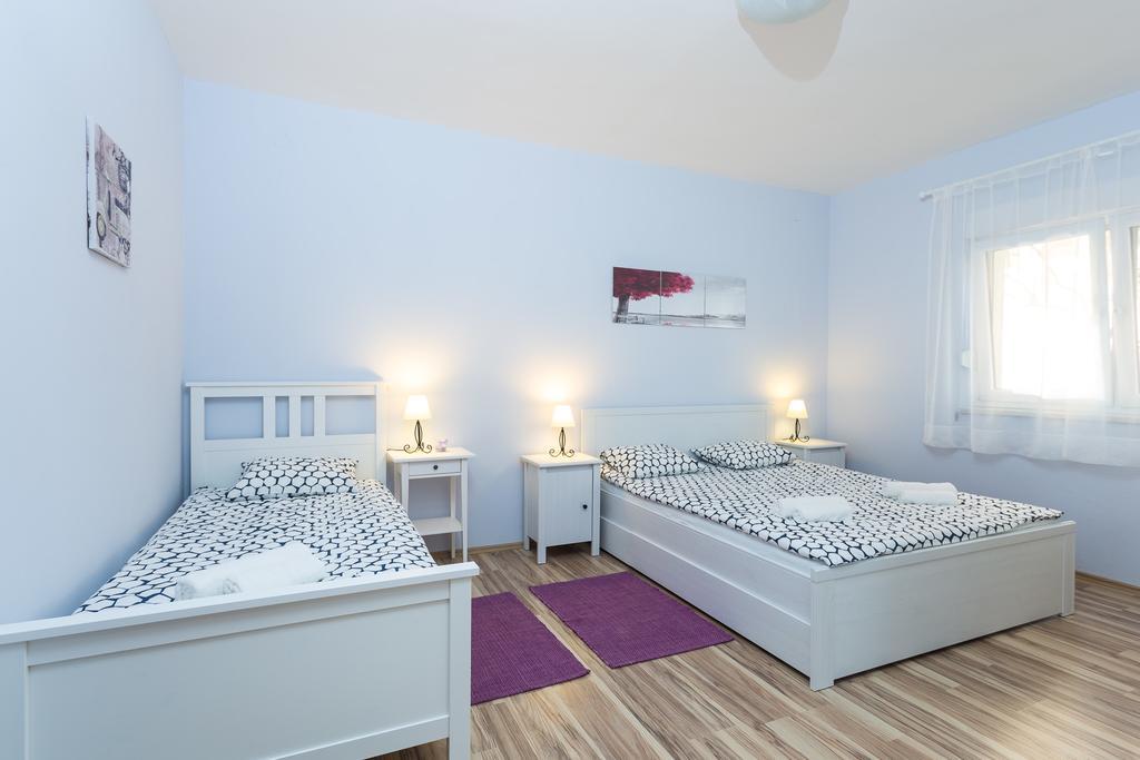 Apartment Perunika Zadar Exterior photo